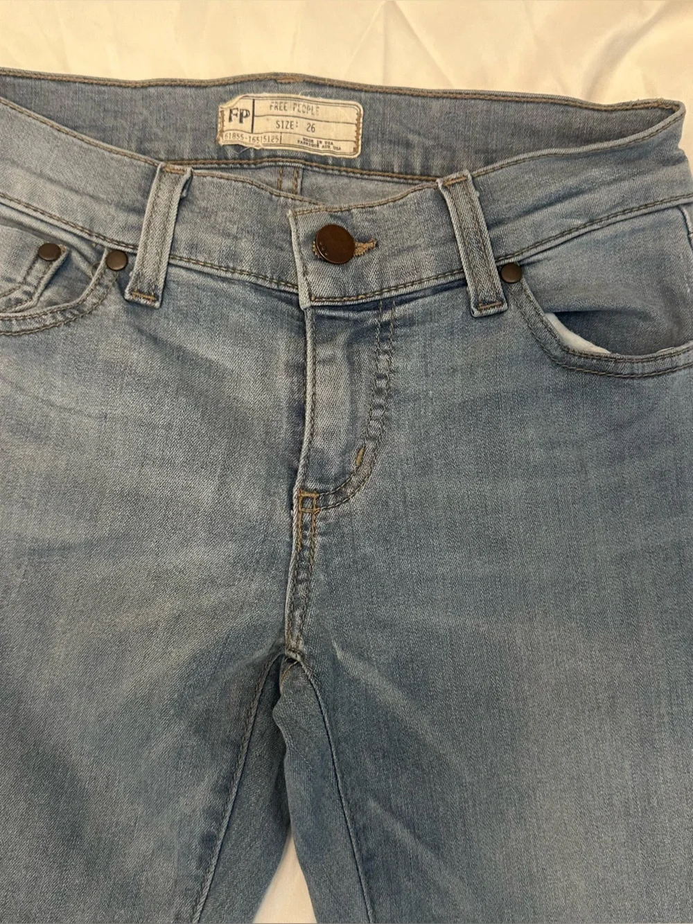 Free People Light Wash Bootcut Stretch Jeans 26